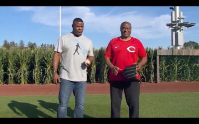 “Hey dad, you want to have a catch?” The Griffeys have a MOMENT at MLB at Field Of Dreams!