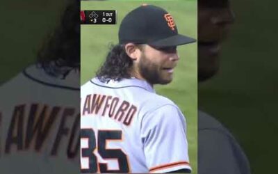 Brandon Crawford played it off the bounce perfectly!! 💯💯