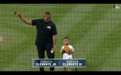 Roberto Clemente’s son & grandson throw out the 1st pitch before Pirates-Mets for Clemente Day!