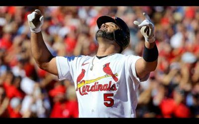 Albert Pujols homers in his final regular season home game!