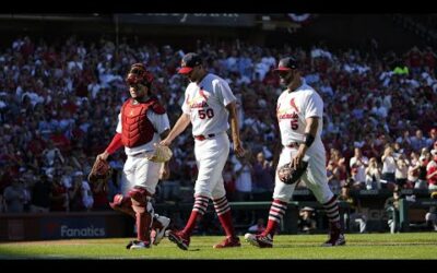 Pujols, Yadi, and Waino exit a regular season game in St. Louis together one final time!