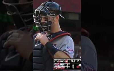 That time Joe Mauer made a no-look catch. 😱