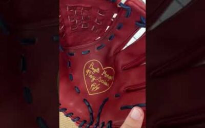 Adam Wainwright’s glove for final season honors his kids