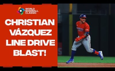 Christian Vázquez DRILLED this ball over the left field wall for Team Puerto Rico!