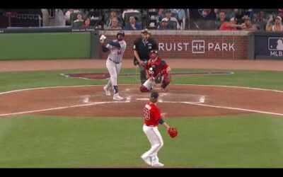 Yordan Alvarez IS SO CLUTCH! He CRUSHES go-ahead homer in Atlanta!