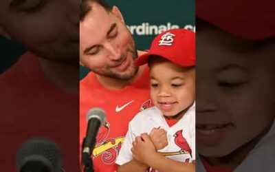 Adam Wainwright’s son, Caleb, stole the show at last night’s press conference. ❤️️