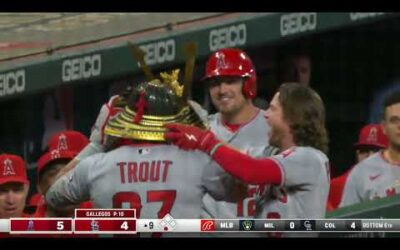 Mike Trout SMASHES a late-game go-ahead homer for the Angels!