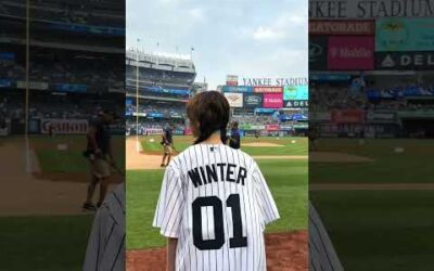 Our first pitch at Yankee Stadium⚾️💫 #aespa #에스파 #NewYorkYankees #Yankees #shorts