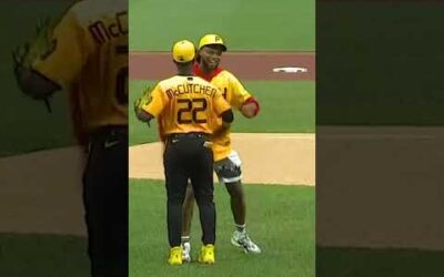 Pittsburgh native Damar Hamlin threw out the 1st pitch at tonight’s Pirates game!