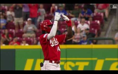 Reds’ Elly De La Cruz ROCKET double for first career hit! (And he put on the jets!!)