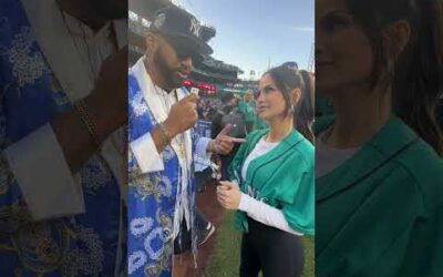 The Kid Mero and Natti Natasha had fun at the Celebrity Softball Game presented by @coronausa ! 🔥