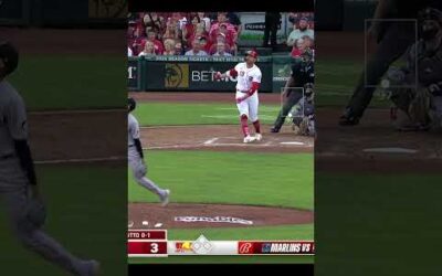 Joey Votto made this 91-year-old fan’s FIRST game a memorable one ❤️