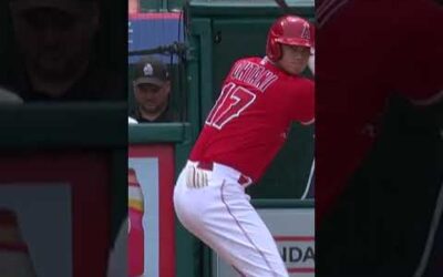 Tyler Glasnow SCARES Shohei Ohtani with a SPIKE pitch! 🤣