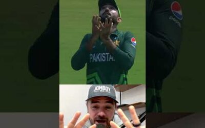 Costly dropped catch by Pakistan