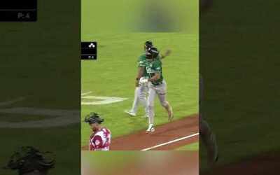 Pure electricity! Fernando Tatis Jr. go-ahead home run in a LIDOM playoff game!