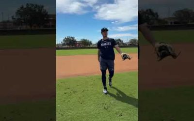 Blue skies and ground balls. We love the return of baseball 💪