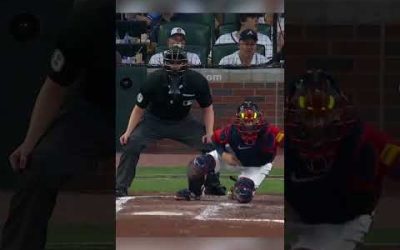 If you think you could get a hit off of Chris Sale … then watch this 😳