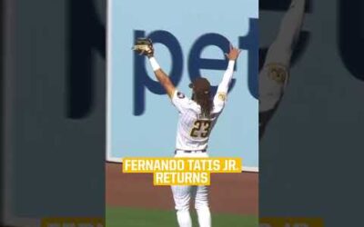 The Petco Park crowd welcomes Fernando Tatis Jr. back after being activated off the injured list 🫶