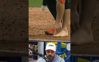 Umpire ejects Jose Altuve for showing his barefoot, a breakdown #mlb #baseball #sports #astros